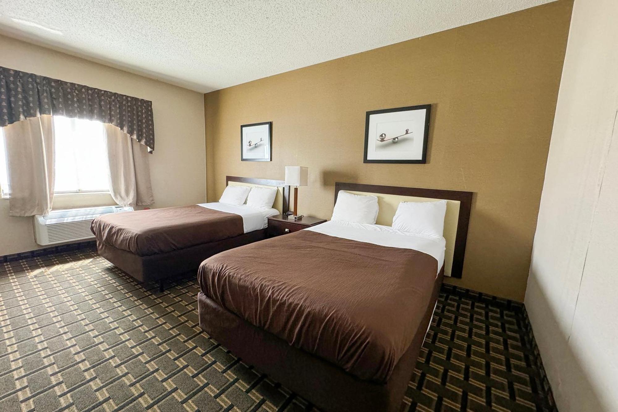 FairBridge Inn&Suites Batavia-Darien Amusement Park Exterior foto